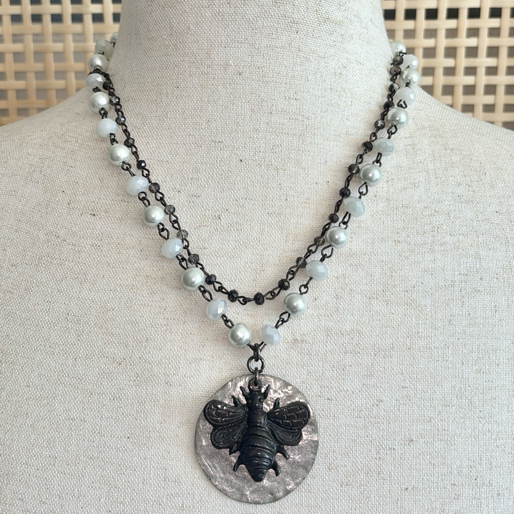 Lula ’n’ Lee Double-Strand Bee Medallion Necklace – Pearls & Crystals